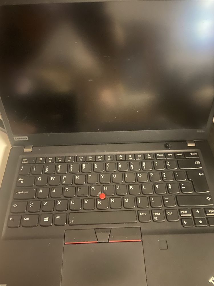 Portátil Lenovo T495s