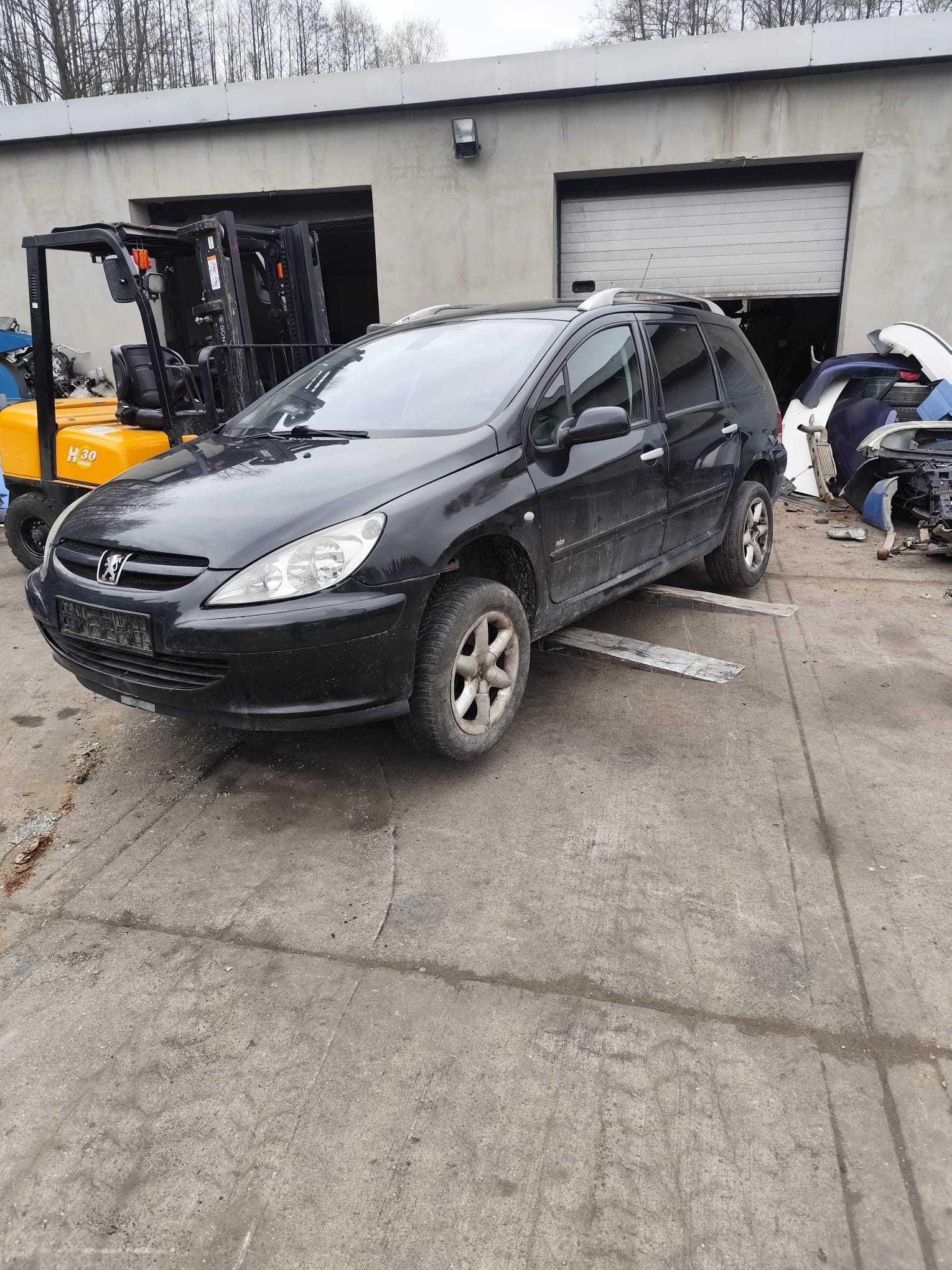 Posiadam czesci peugeot 307 sw kombi  1.6hdi