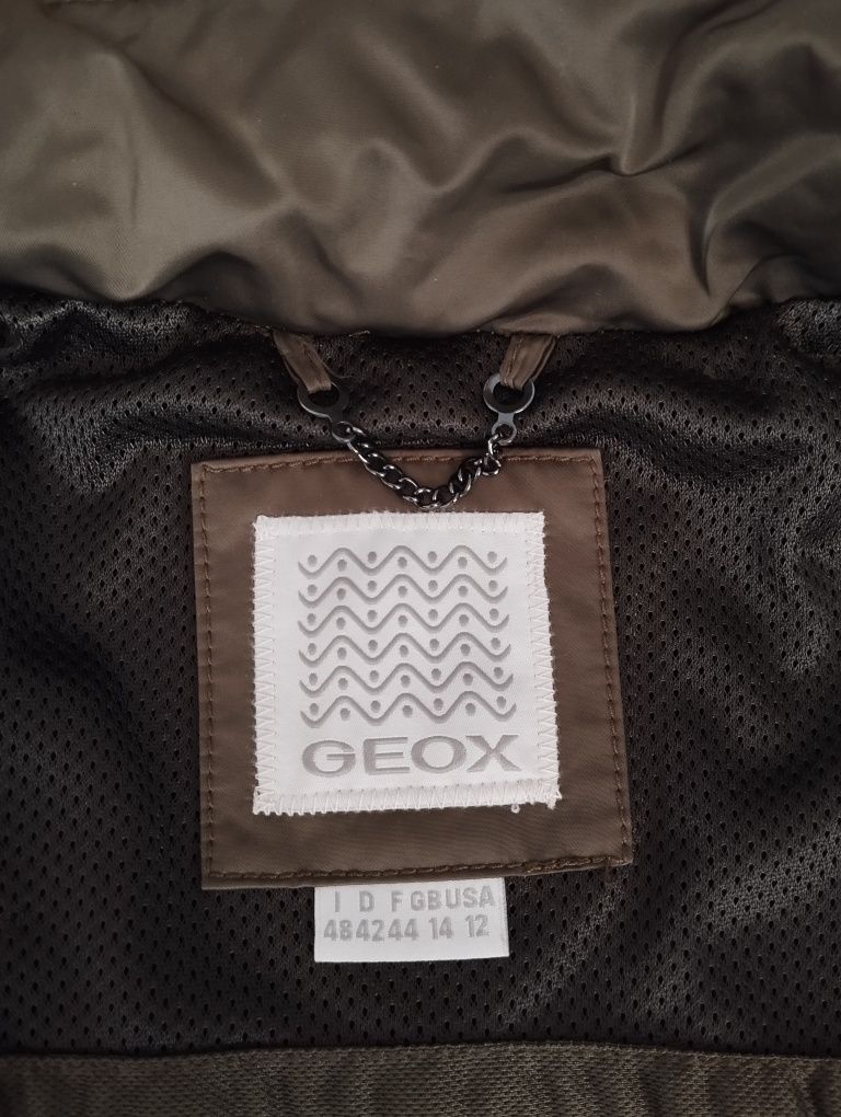 Куртка жіноча Geox