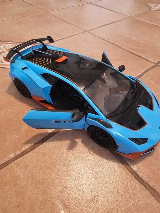 Auto zdalnie sterowane Lamborghini Huracan Sto RASTAR *jak nowy*