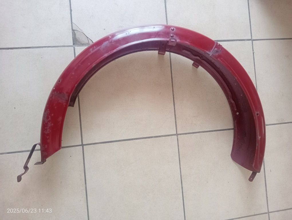 Błotnik tylny wsk125 B1 fabrycznie nowy