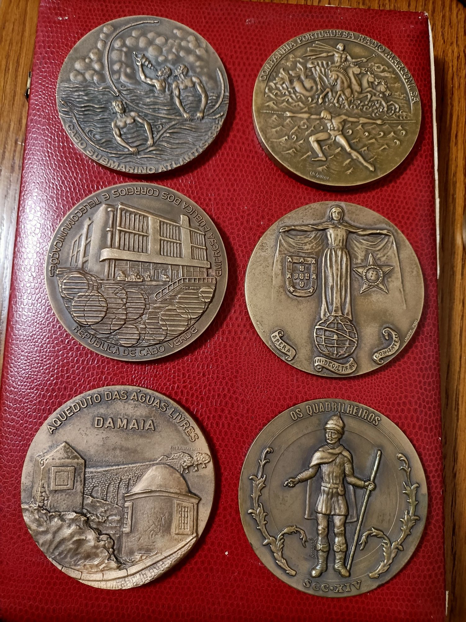 Medalhas em bronze