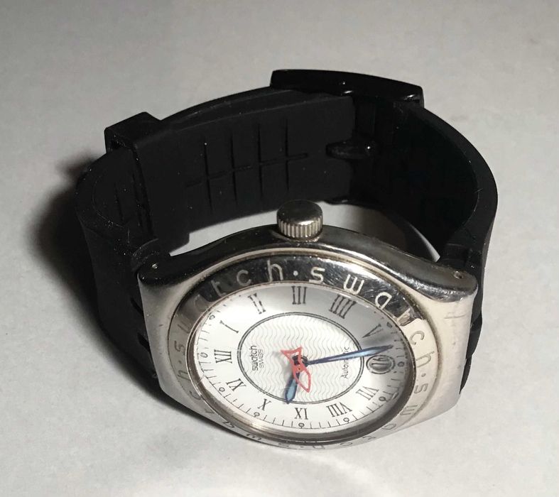 Swatch Irony Automático -Modelo Raro- Poisson Rouge/Red Fish - YAS400
