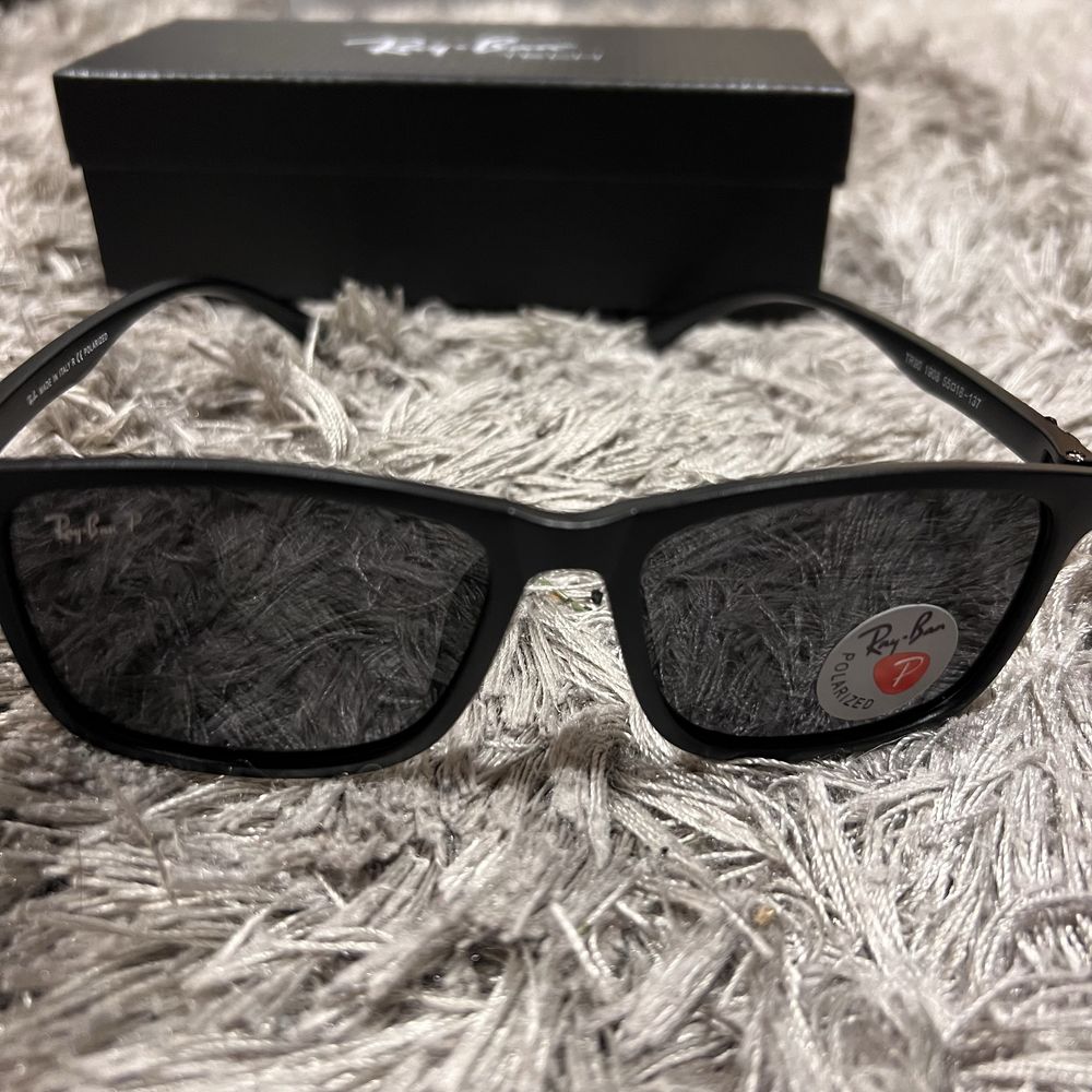 Óculos da Ray-Ban novos com recibo