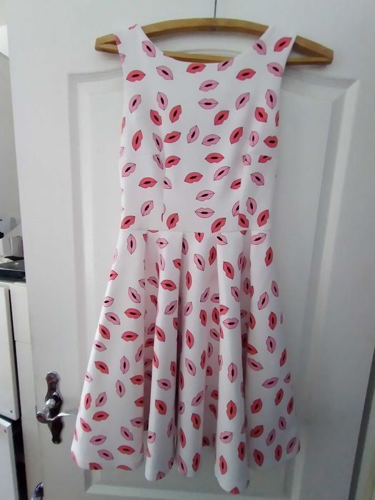 Śliczna oryginalna sukienka MOHITO COLLECTION pełny klosz XS