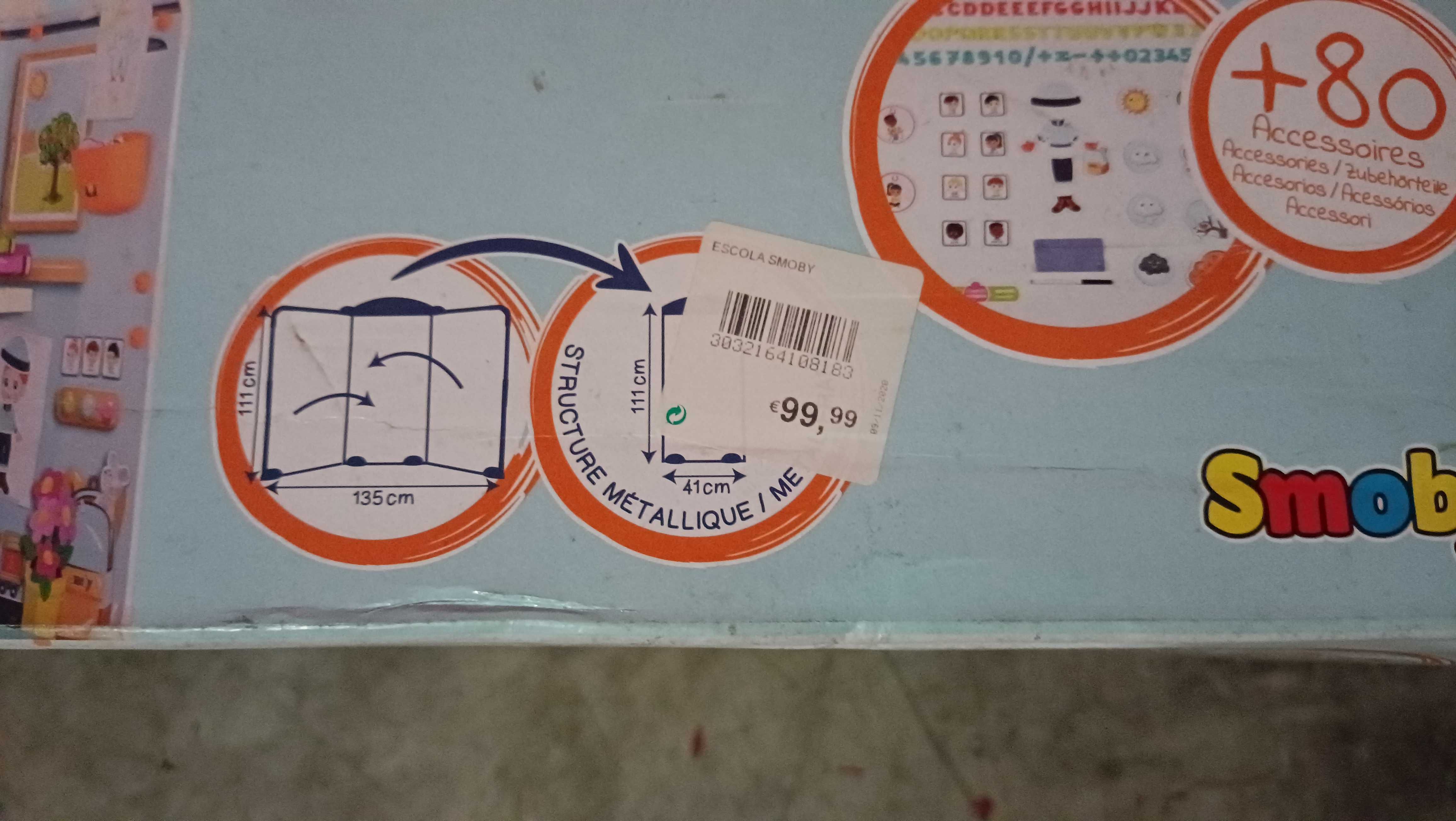 Quadro escola com várias atividades