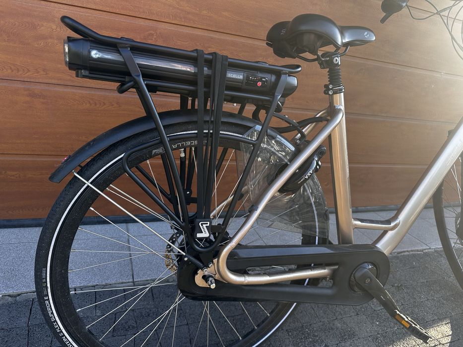 Rower elektryczny Stella Livorno, rama 53 cm, kola 28