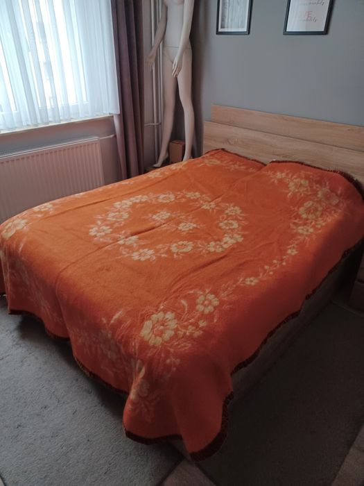 Duży wełniany koc narzuta 220*260 w stylu Prl