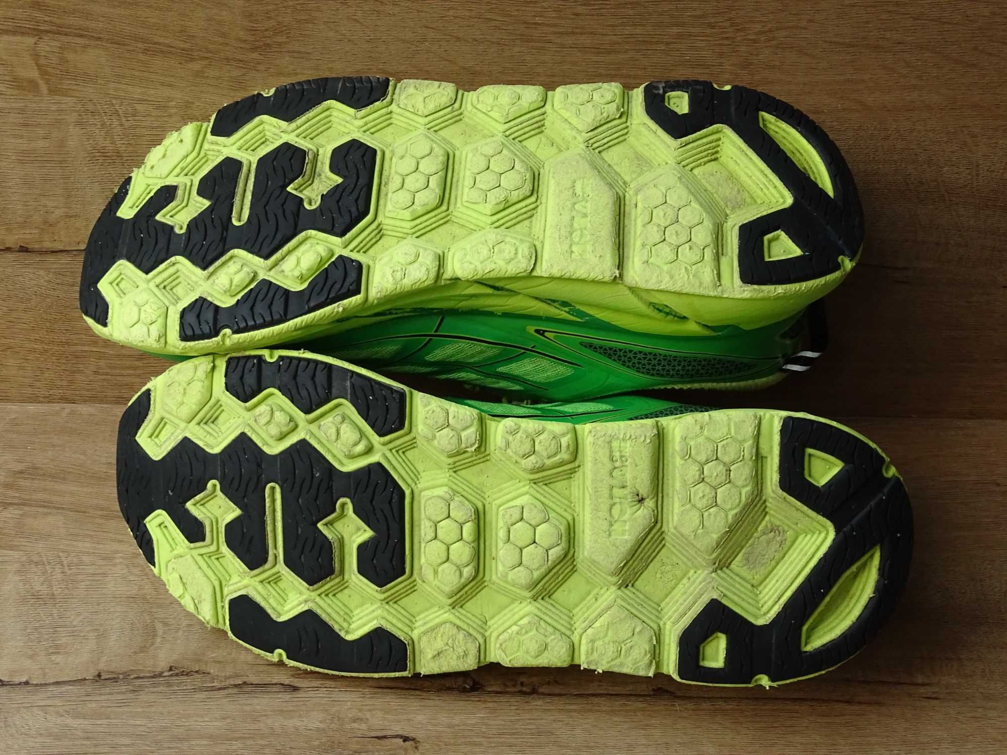 Кросівки Hoka One One