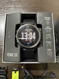 Смарт-годинник Garmin Fenix 5s Sapphire, відмінний стан