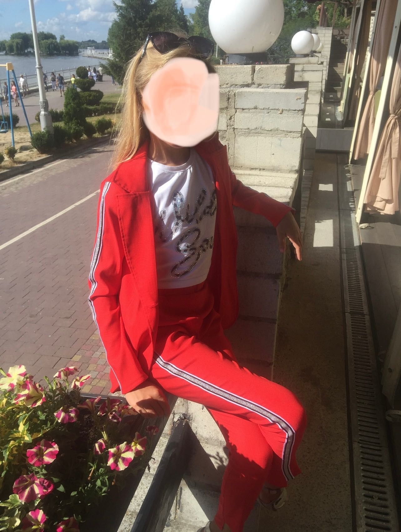 Продам святковий дитячий костюм на дівчинку
