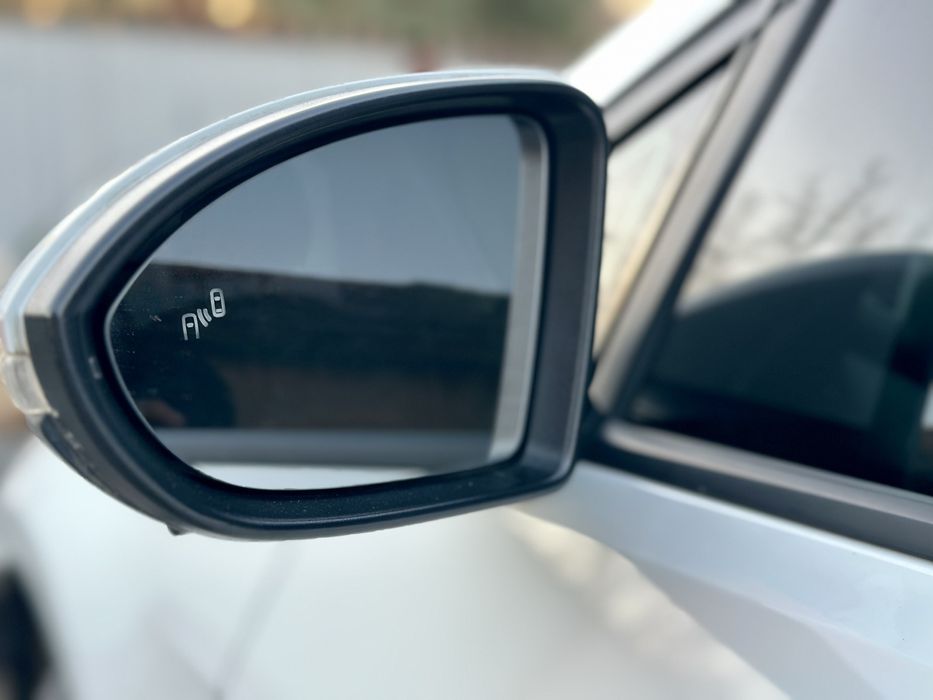 Volkswagen  Golf  2015 року.