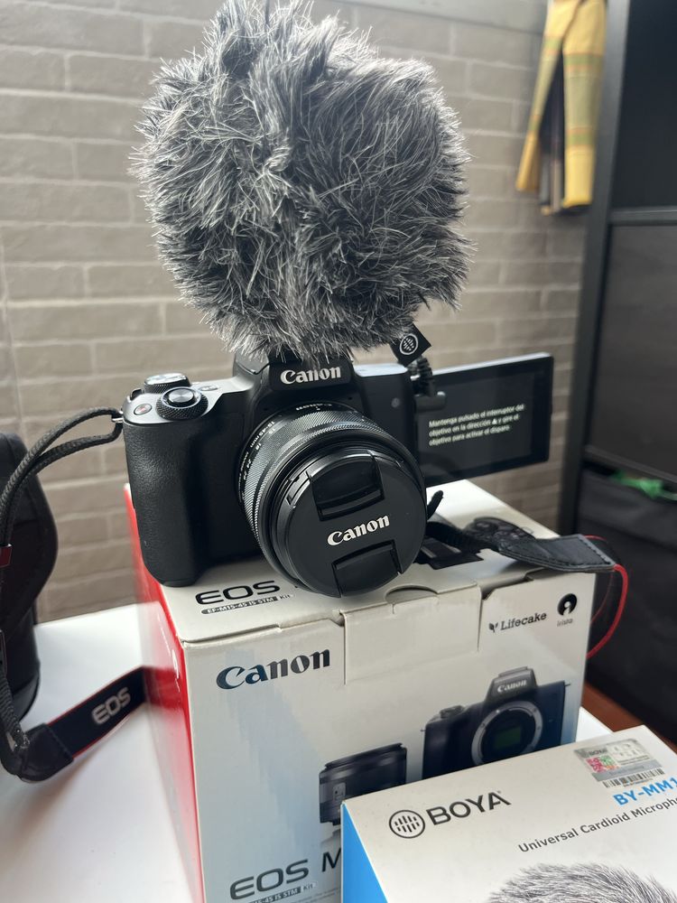 Camara Canon M50 + EF-M Lente 15-45mm 3.5-6.3