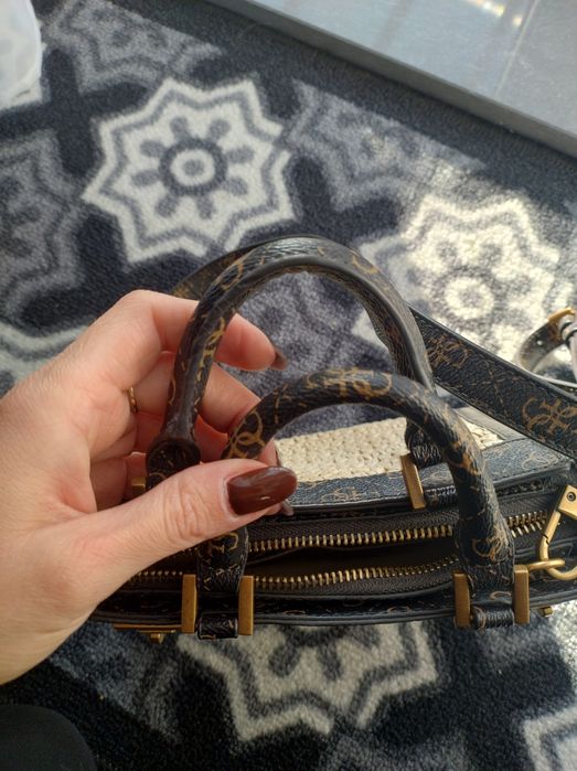 Torebka listonoszka Guess stan idealny jak nowa