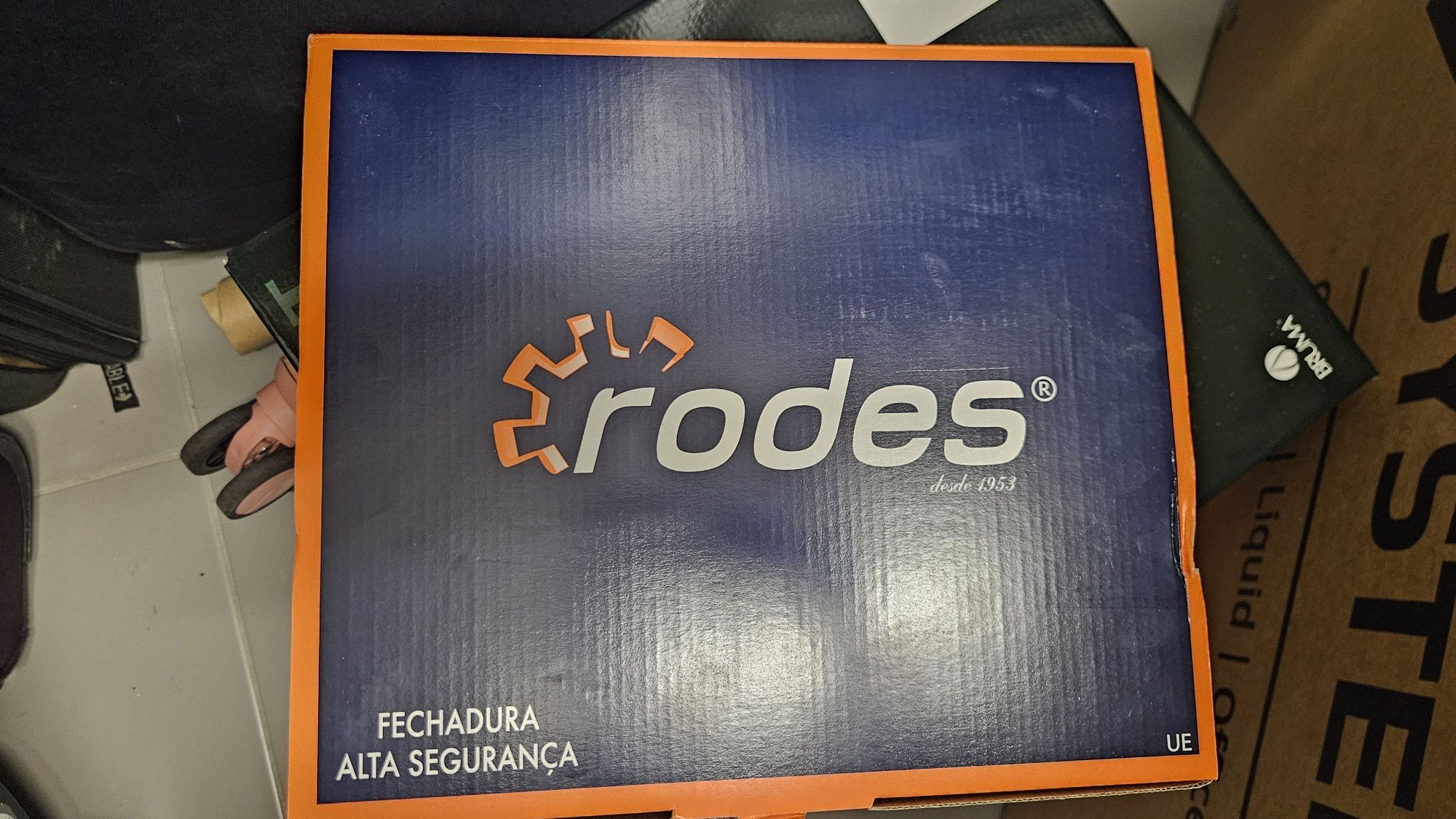 Fechadura RODES alta segurança AÇO INOX 2500 AZ 60x130 na caixa