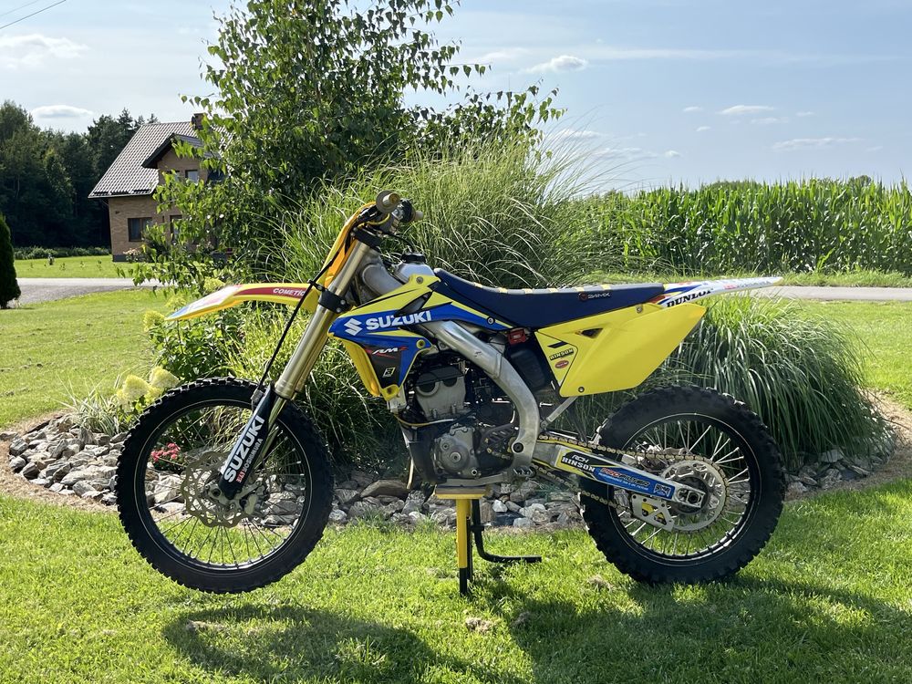 Suzuki RMZ 250 w dobrym stanie