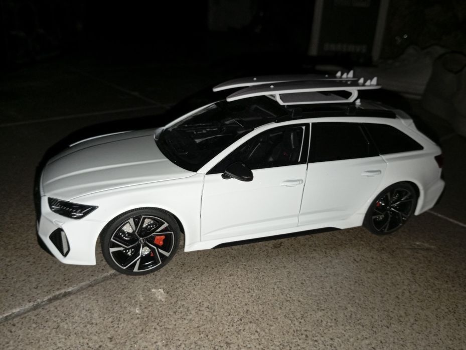 model premium 1/18 Audi RS6 Avant A6 C8 kombi cały otwierany światła28