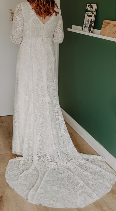 Suknia ślubna z koronki