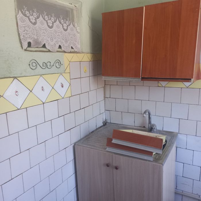 Продам квартиру у двох поверховому будинку