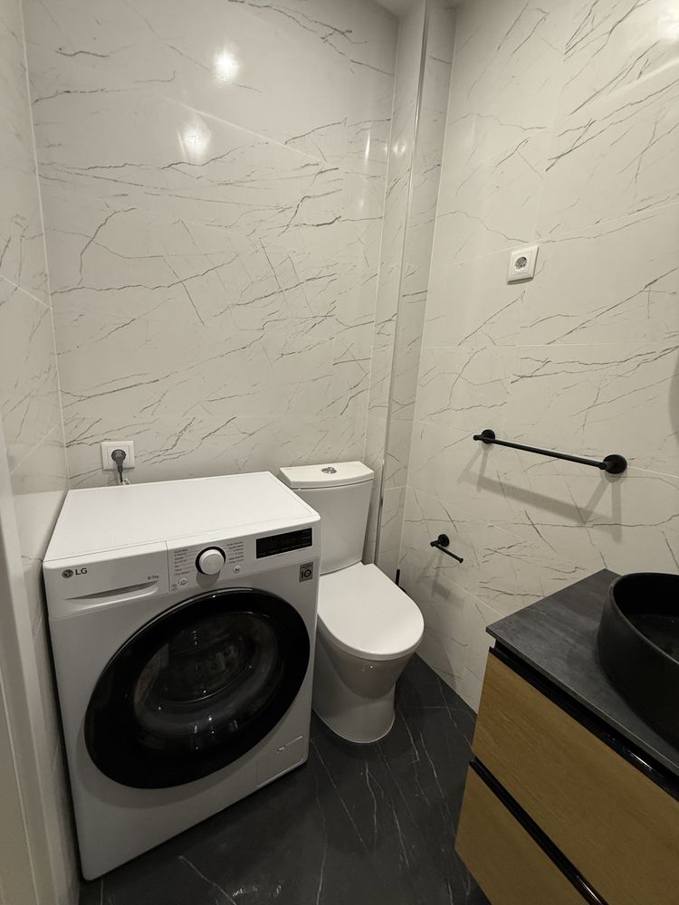 Vende-se apartamento T1+1 Sá Carneiro Bragança