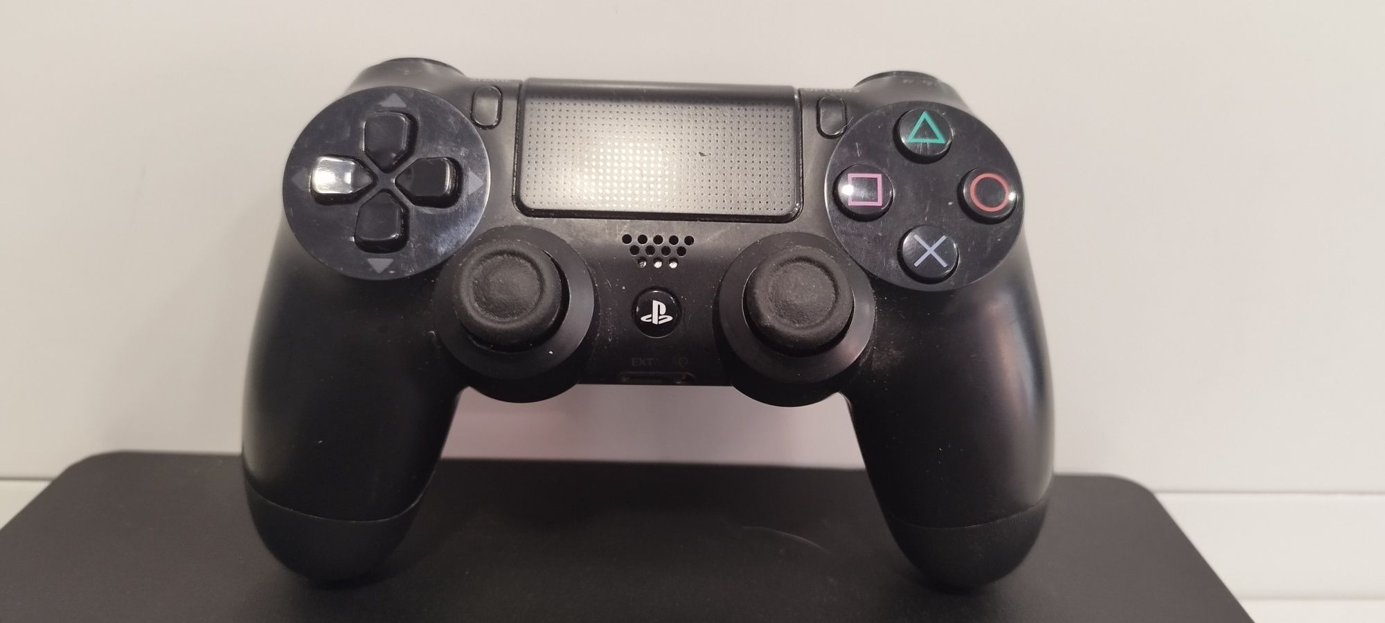 Продам Sony PlayStation 4 500 Gb