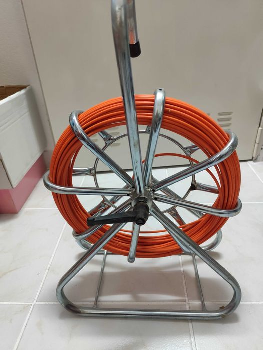 Guia de Fibra de Vidro Passa Cabos de 50 metros com Carrinho