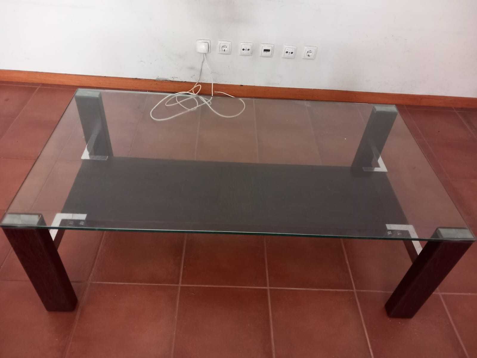 Mesa de centro maciça