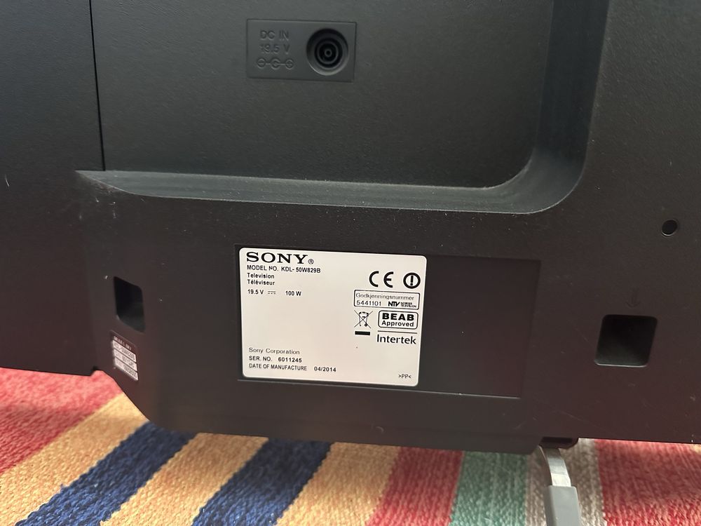 Aukcja charytatywna Sony kdl50w829B telewizor lcd ultra slim