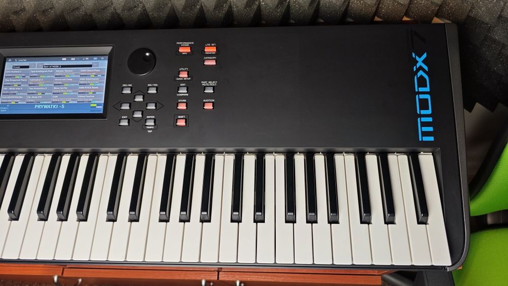 Yamaha MODX7  stan idealny