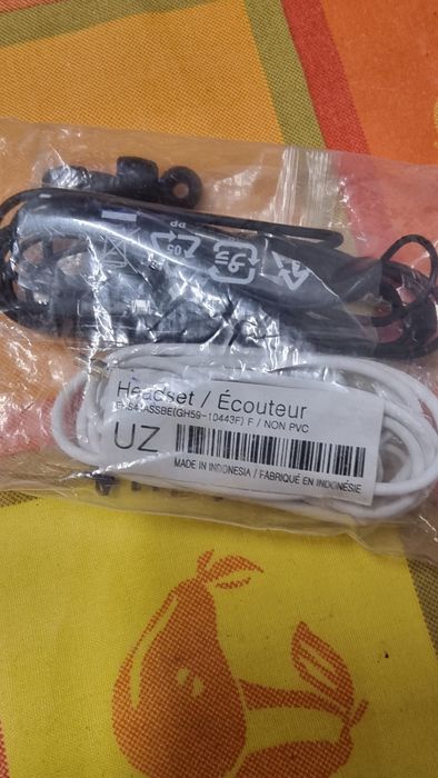 Auriculares com Fio SAMSUNG, NOKIA, LG, Novos por estrear