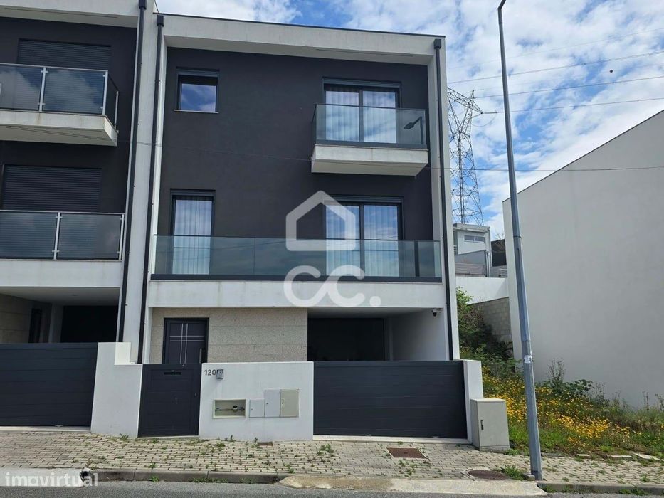 Moradia  T3 em Pevidém - Selho São Jorge