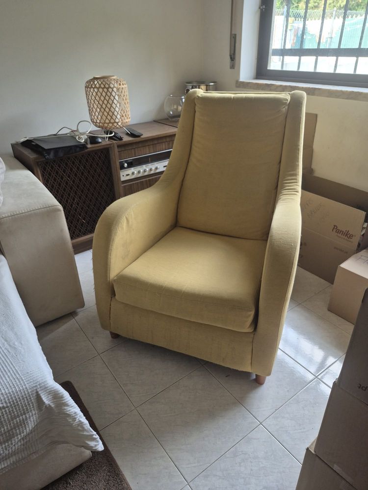 Cadeirão Amarelo