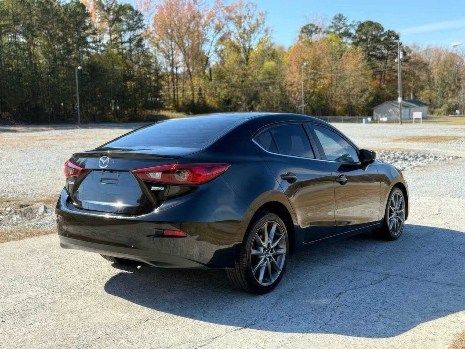 Mazda 3 Touring      2018