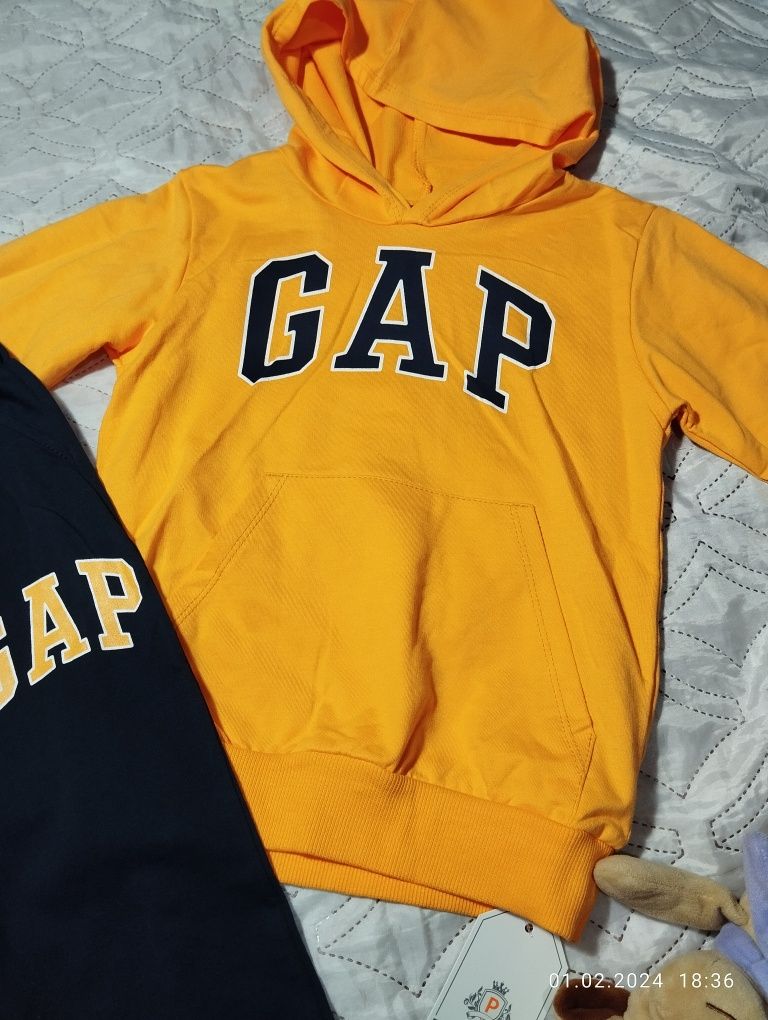 Костюм GAP 6,7,9 років