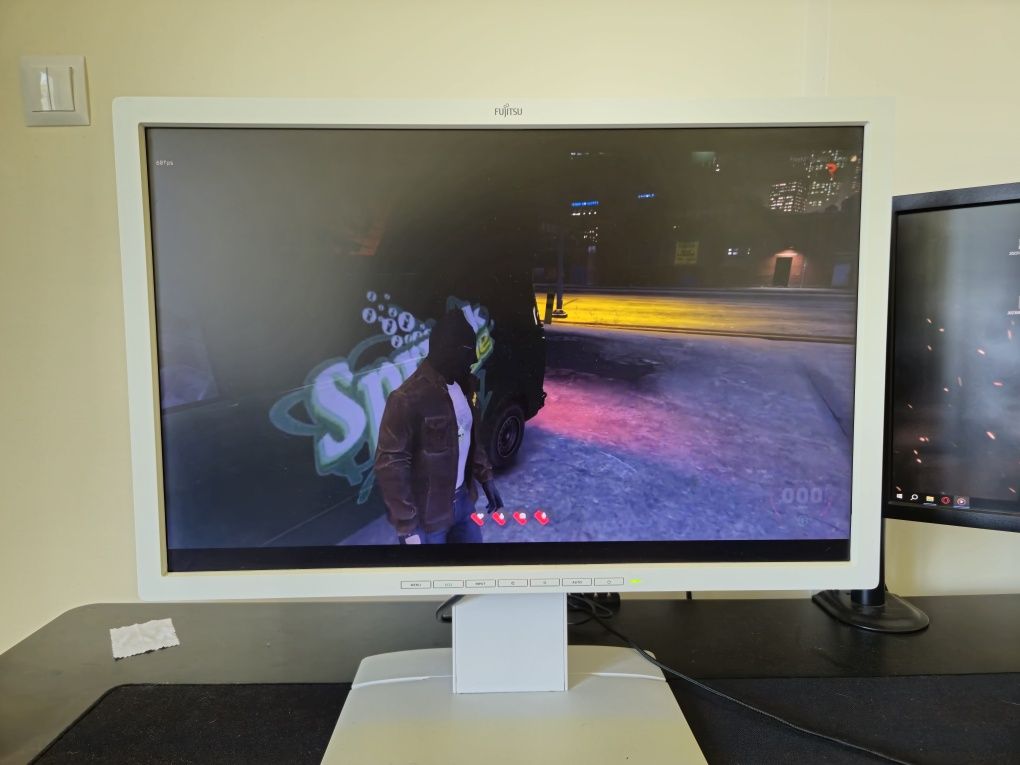 Monitor Fujitsu 24 cale