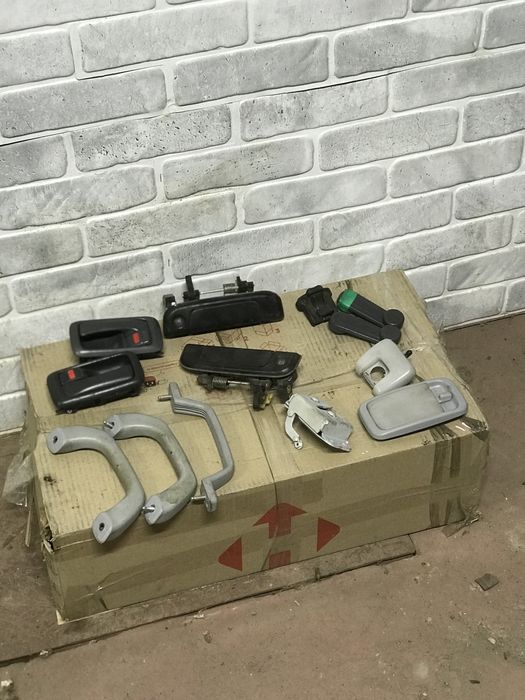 Toyota hiace 4WD/2WD ручка дверна/замок ляды