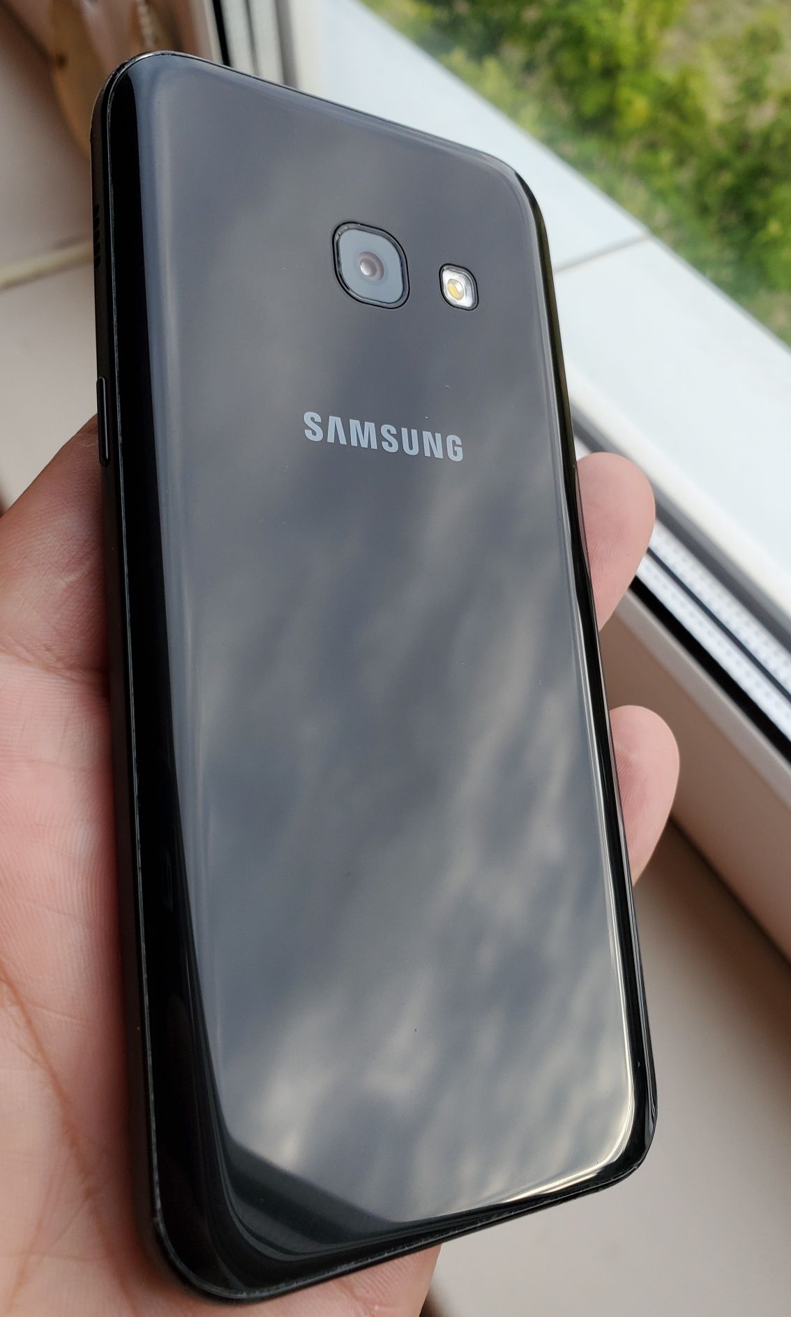 Samsung A3 2017 Duos/NFC (нова оригінальна батарея, залишок >91%)