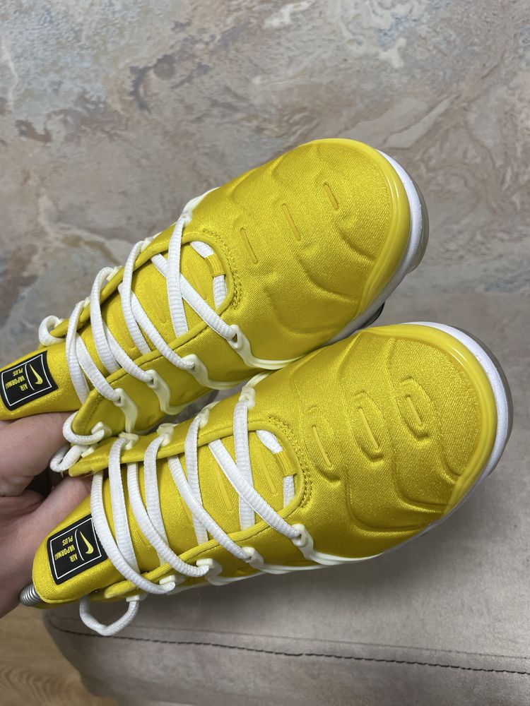 Кроссовки Nike Air Vapormax Plus TN размер 39
