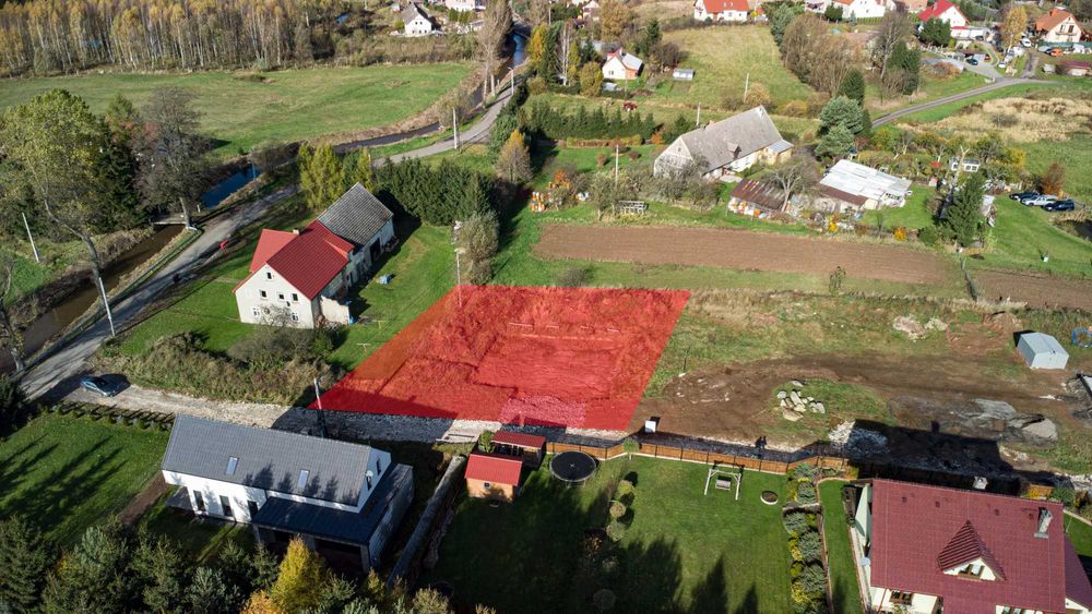 Działka budowlana 907 m² z pozwoleniem na budowę, projekem i mediami