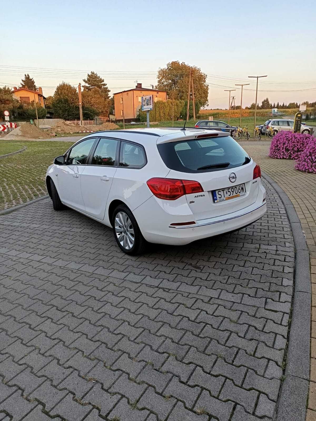 Astra J Lift  1.3 CDTI 95km BEZWYPADKOWY