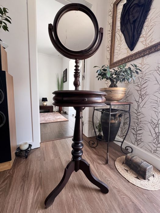 Lindo espelho vintage.Epoca Vitoriana 1820