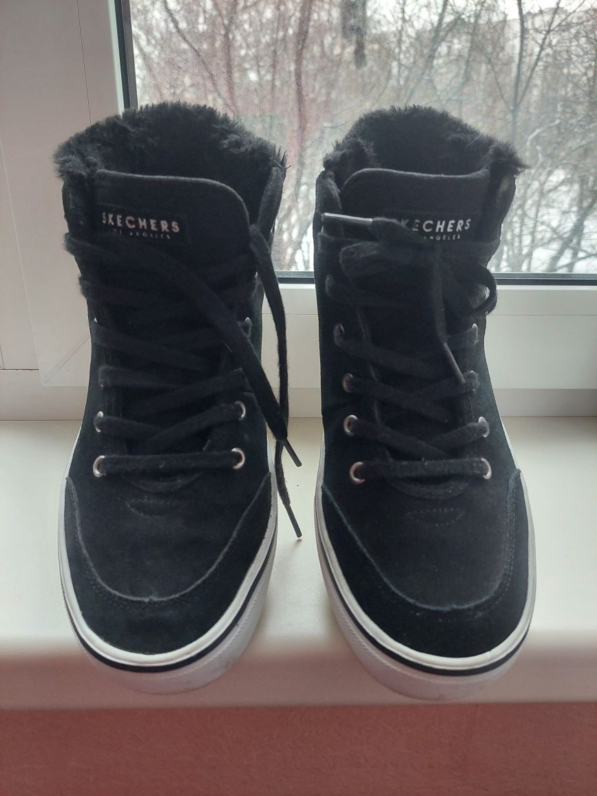 Високі жіночі кеди Skechers