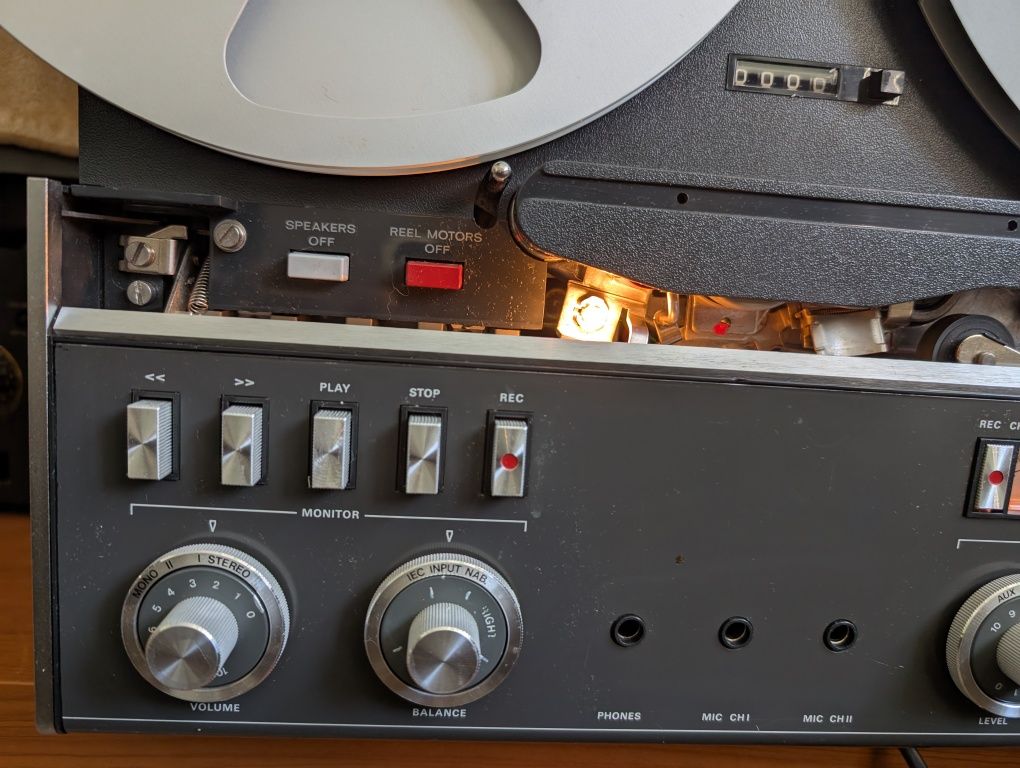 Revox a77 m4, 4 доріжки! Бобінний магнітофон коробочний. Супер стан