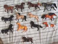 13 figurek Breyer