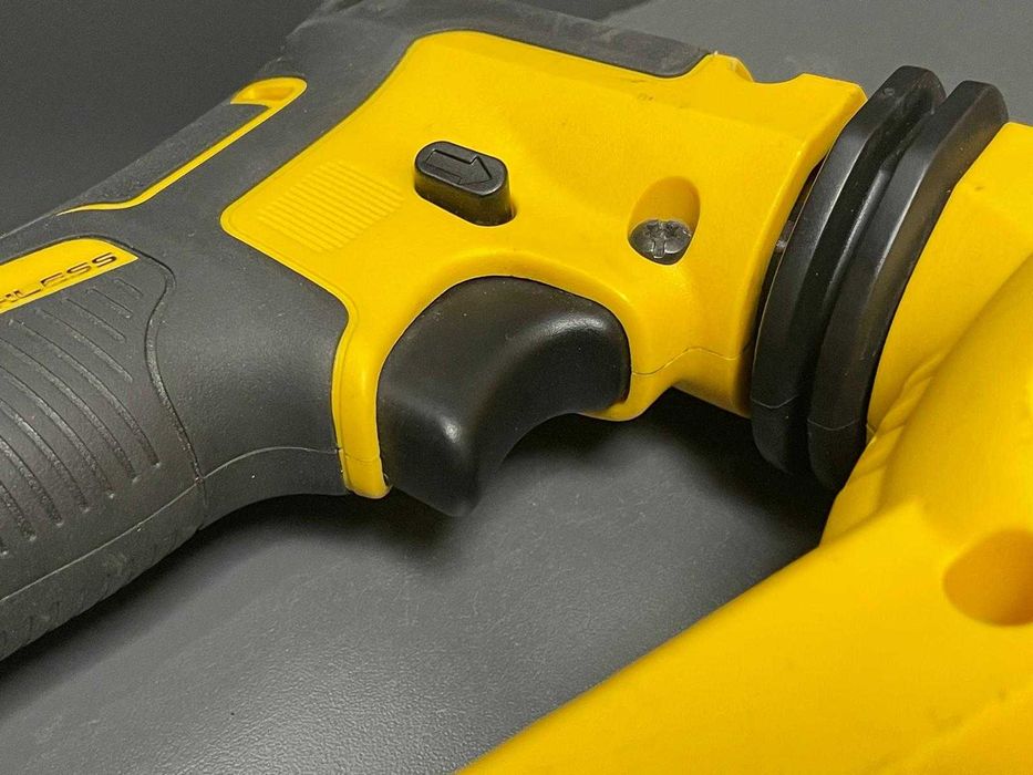 DeWALT DCH263 Młotowiertarka akumulatorowa SDS Plus  (BODY )