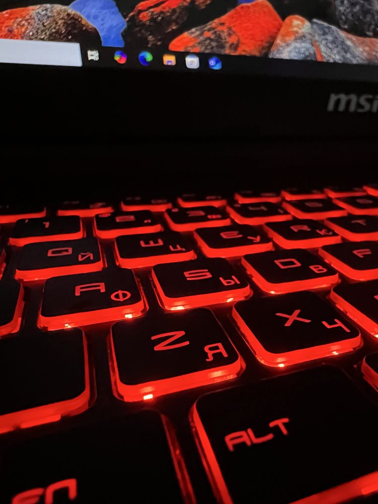 Ноутбук Msi (RTX2050/GTX1650/GTX1060)