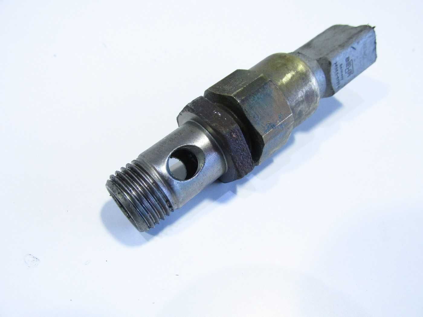 Czujnik pompy wspomagania vw golf 1.8 t audi a3