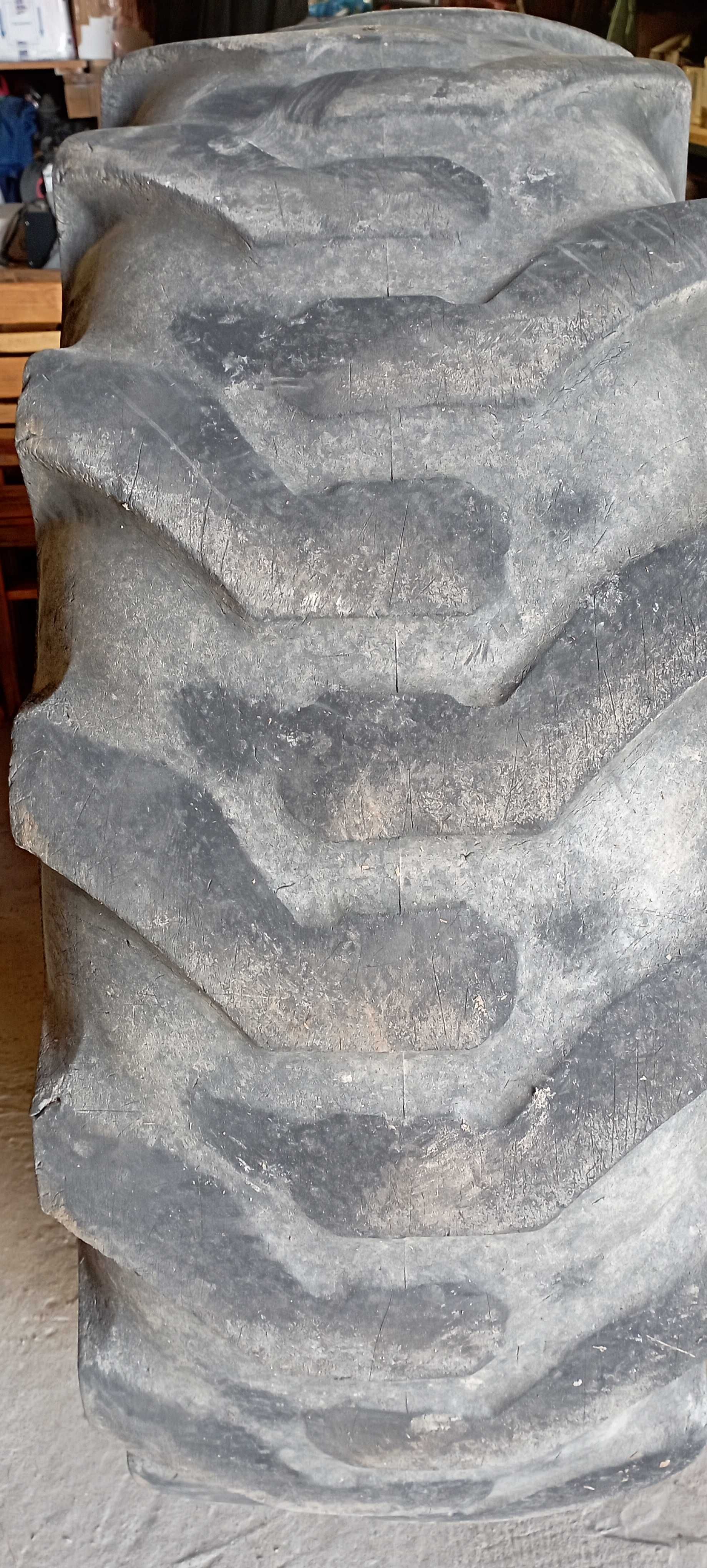 Pneus pneumáticos traseiros jcb 3cx sitemaster 18.4-26
