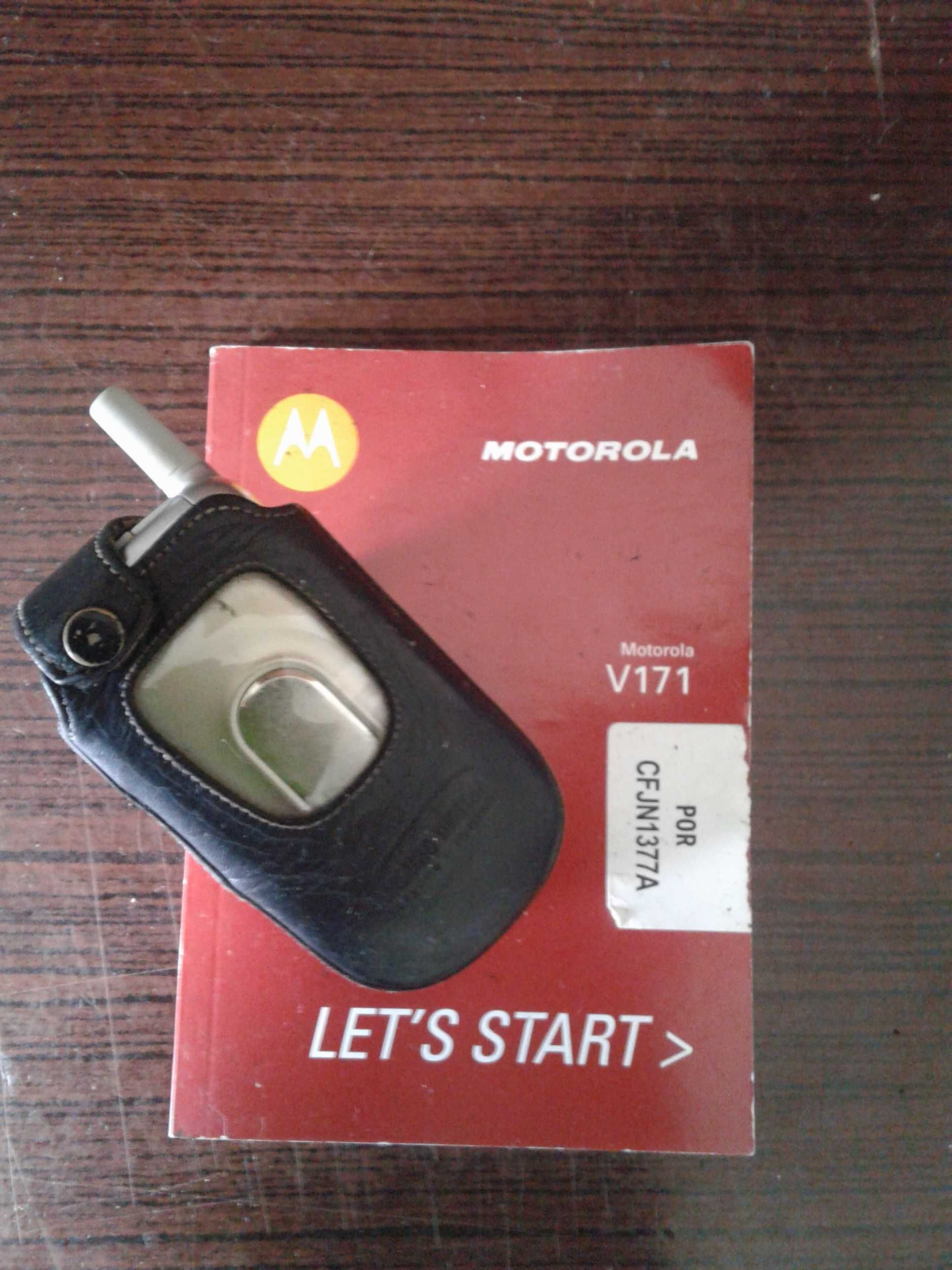 Capa e telemóvel VINTAGE Motorola V171