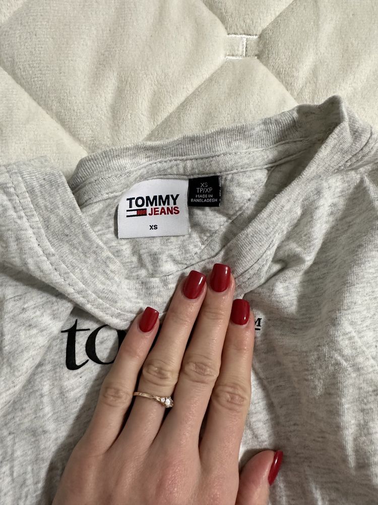 Футболка серая Tommy jeans женская